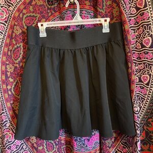 Express Black Ruffled Mini Skirt With Pockets and Elastic Waist Women’s Size L